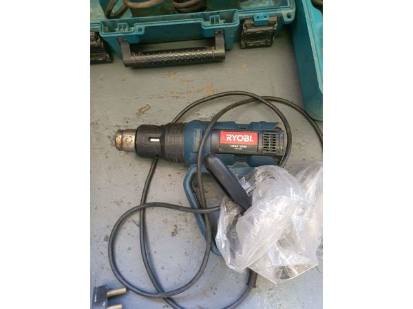 ~/upload/Lots/148261/AdditionalPhotos/tmeegvaqg4sla/Ryobi Heat Gun_t600x450.jpg